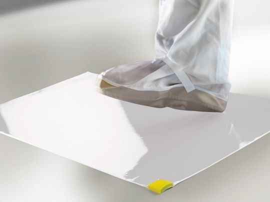 White tacky mat with 120 disposable sheets. 24x45.